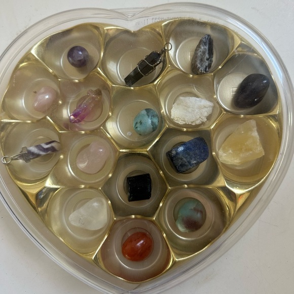 Crystal Heart Box - Picture 2 of 2